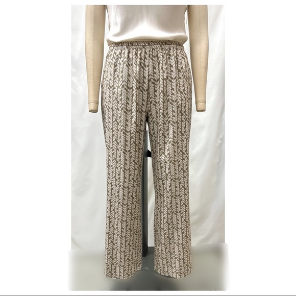 Coldwater Creek Light Brown and Cream Printed Leaves Pull On Pants